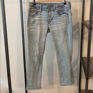 American Eagle Crop Jeans